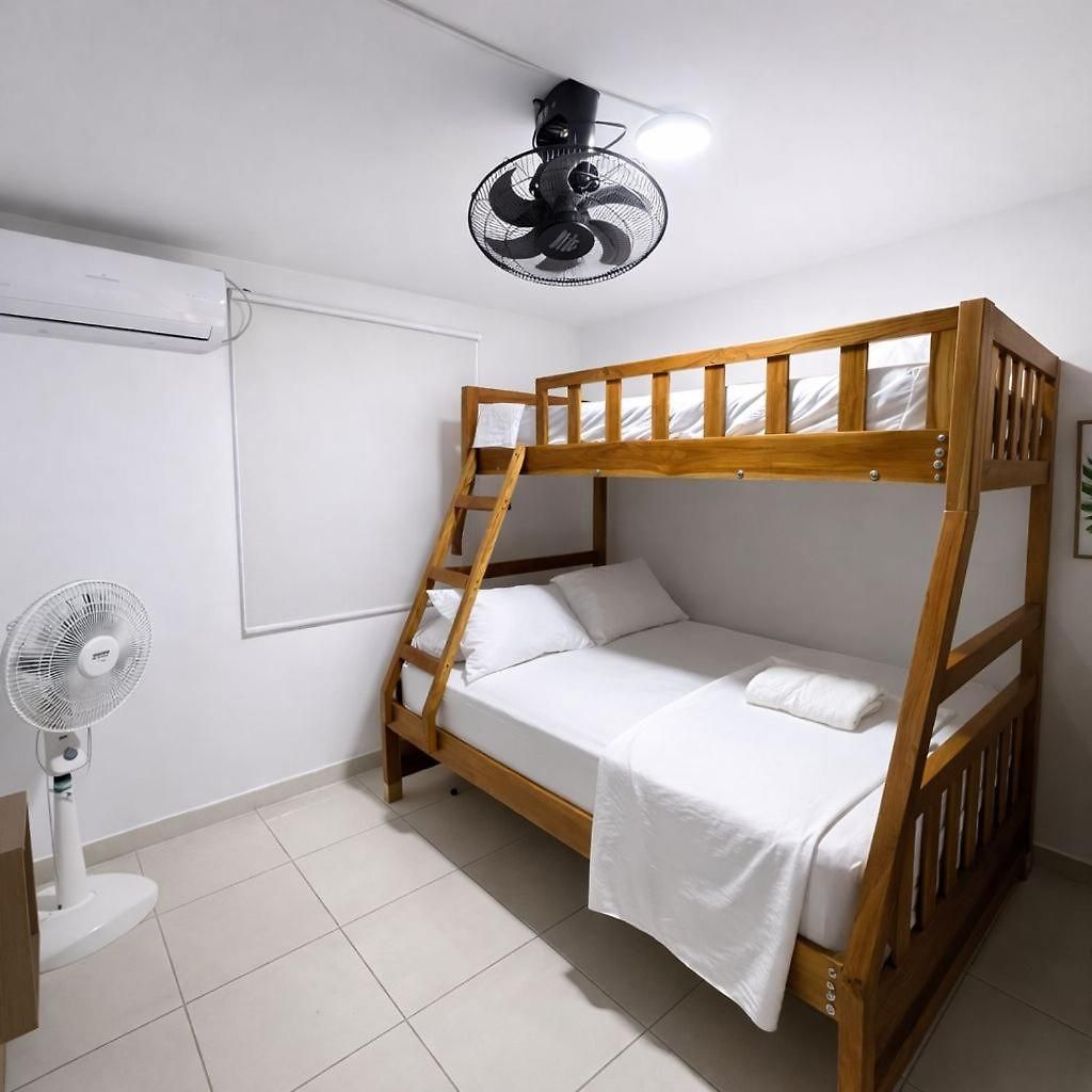 Privado Ejecutivos Familiar Apartamento *