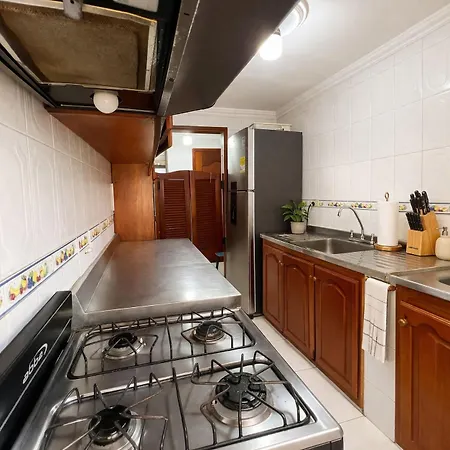 Privado Ejecutivos Familiar Apartamento *
